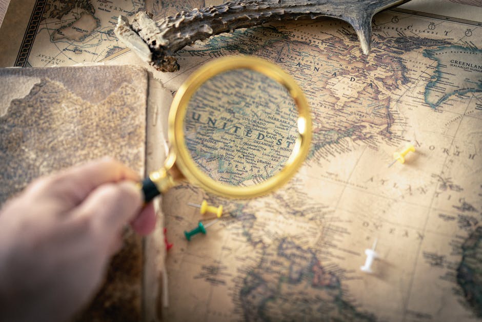 Illustration depicting a local map with a magnifying glass searching for local businesses